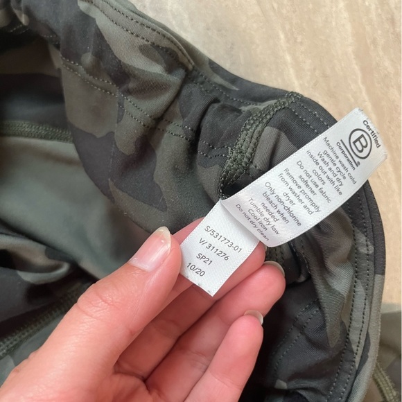 Athleta Women’s Ultimate 7/8 Tight Leggings Camo Stash Pockets Green Size XS - Picture 5 of 7